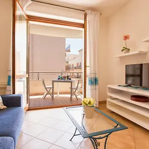 la-casa-di-noemi.hotelsalgherosardinia.com/